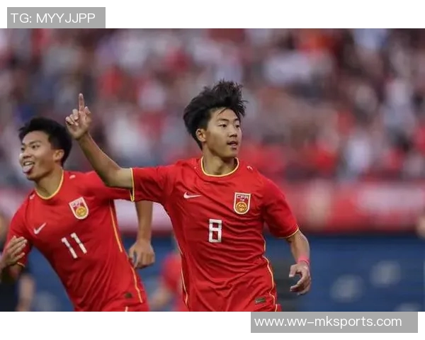 马德兴分析国少战术失误浮嶋敏首次尝试双高战术遭印度反击致失球